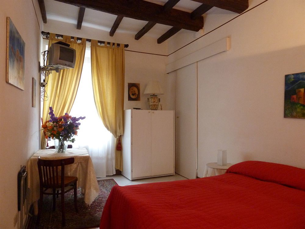 Bb Santa Rosa Bed and Breakfast Viterbo Exteriör bild