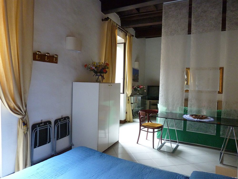 Bb Santa Rosa Bed and Breakfast Viterbo Exteriör bild
